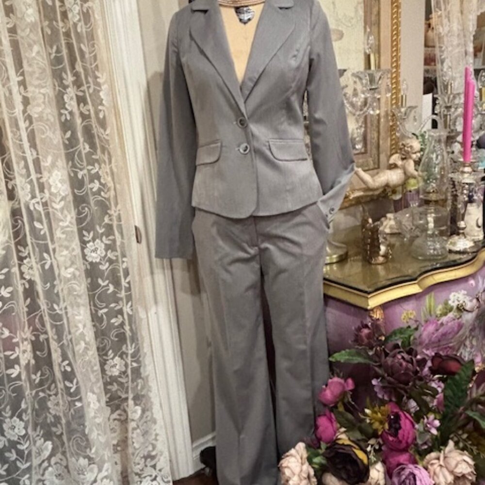Sexy Suit! 'My Michelle' Pantsuit Pants & Jacket SIZE 11 Gray LIKE NEW!
